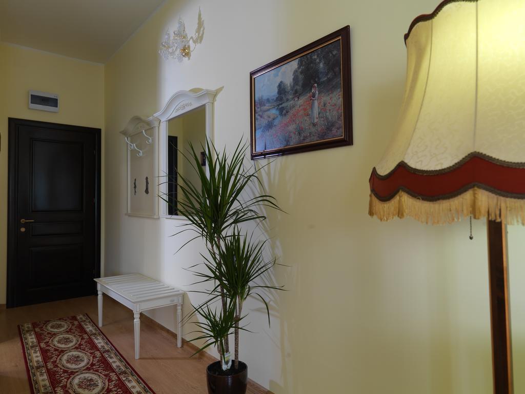 La Favorita Guesthouse Boutique Craiova Room photo